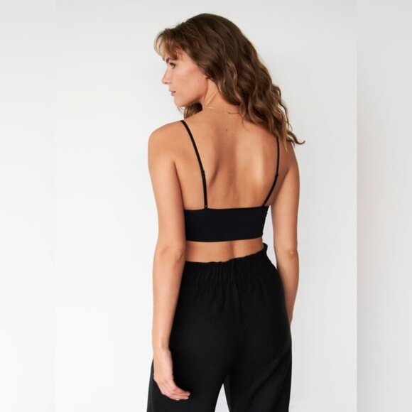 NEW ARITZIA SUNDAY BEST Toni seamless black bra small - Picture 11 of 11
